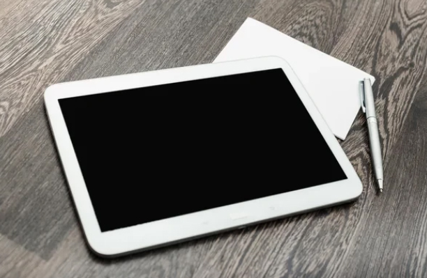 В Баку покупка планшета обернулась конфликтом между клиентом и онлайн-магазином