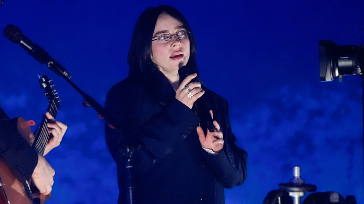 Билли Айлиш завоевала "Грэмми" в номинации "Песня года"