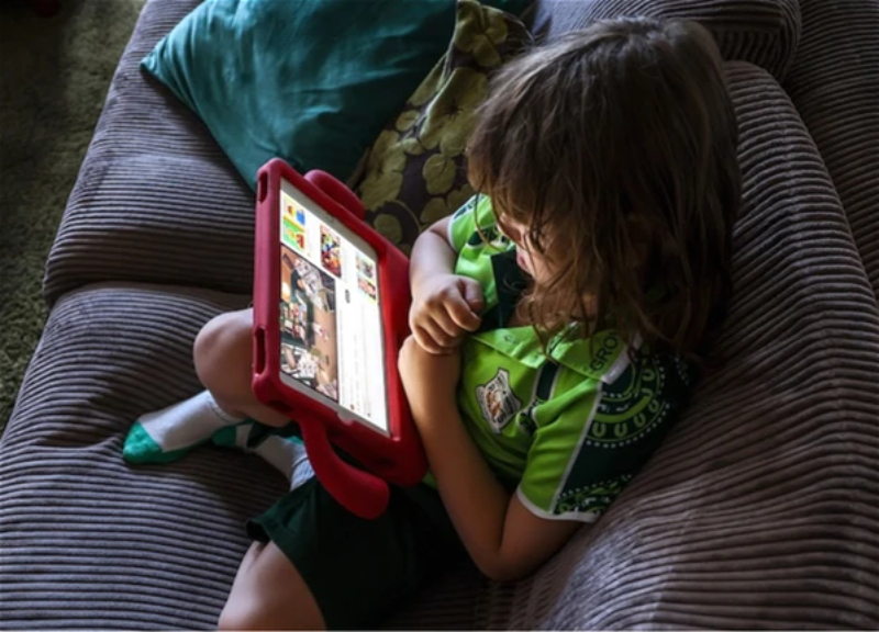 Испания запретит соцсети детям до 16 лет