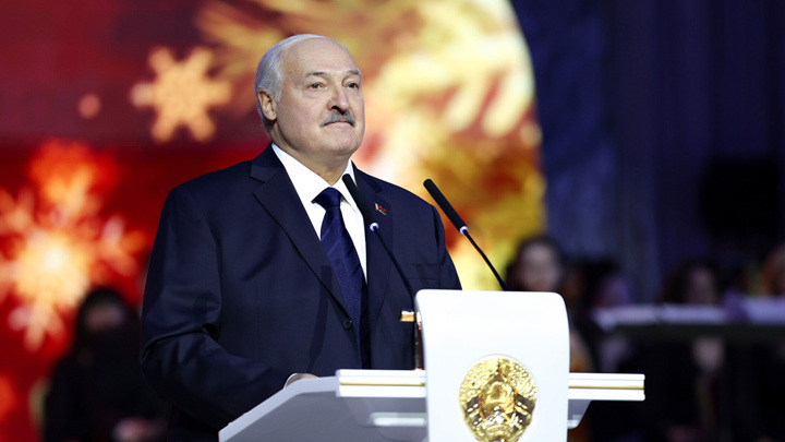 Лукашенко распорядился изменить режим уличного освещения в целях экономии