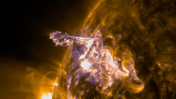 ИКИ РАН: на Солнце произошла вспышка X4.2 точно напротив Земли