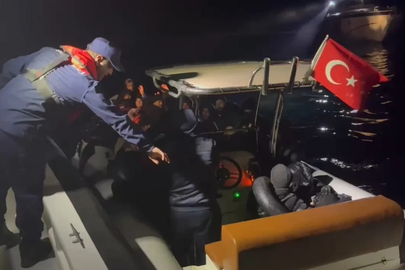 В турецком Измире задержали 28 нелегальных мигрантов