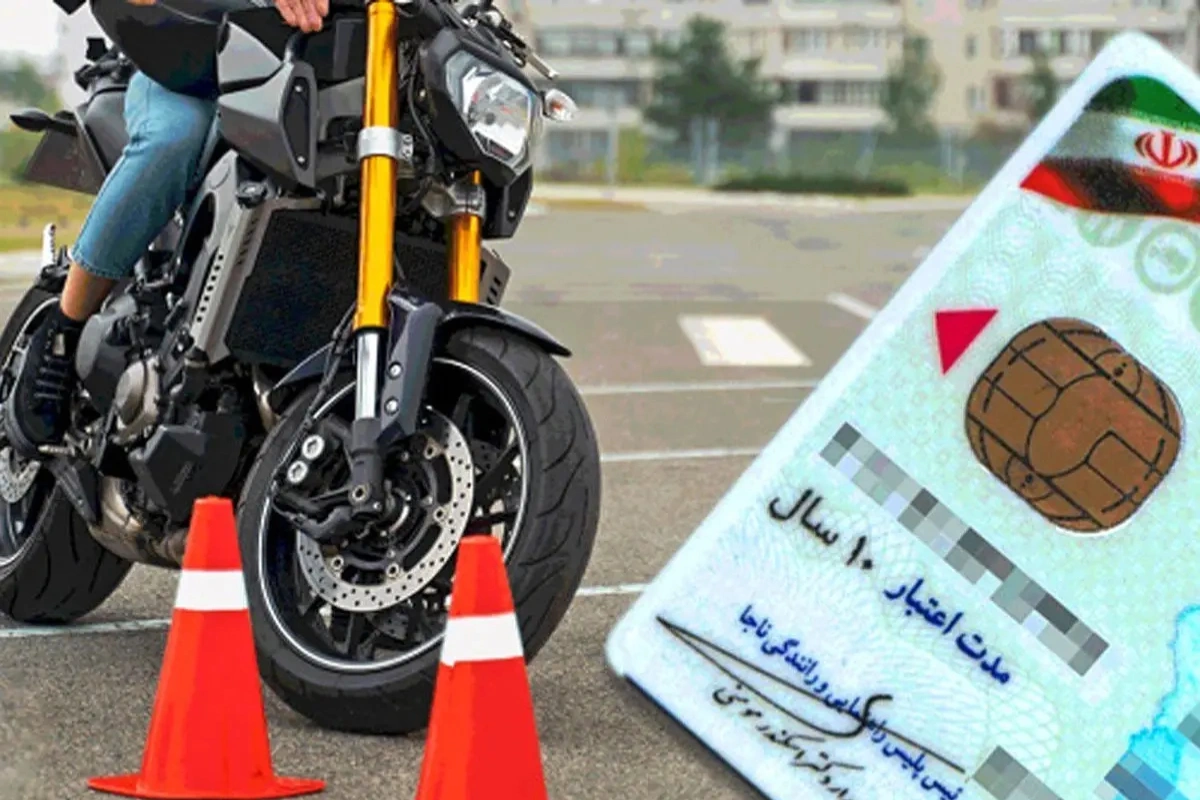 СМИ: В Иране женщинам разрешили водить мотоциклы
