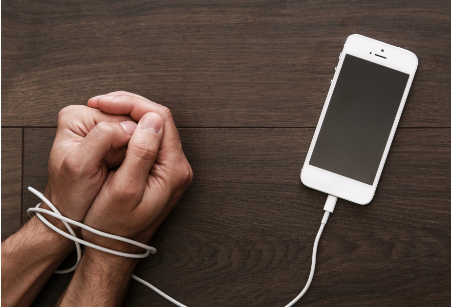 Всемирный день без мобильного телефона