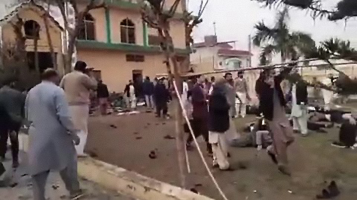 Число погибших в результате взрыва в мечети в Исламабаде выросло до 24