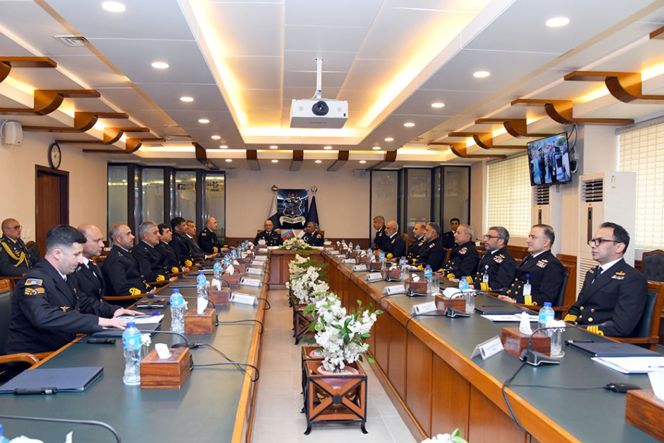 Командующий ВМС Азербайджана посетил Пакистан