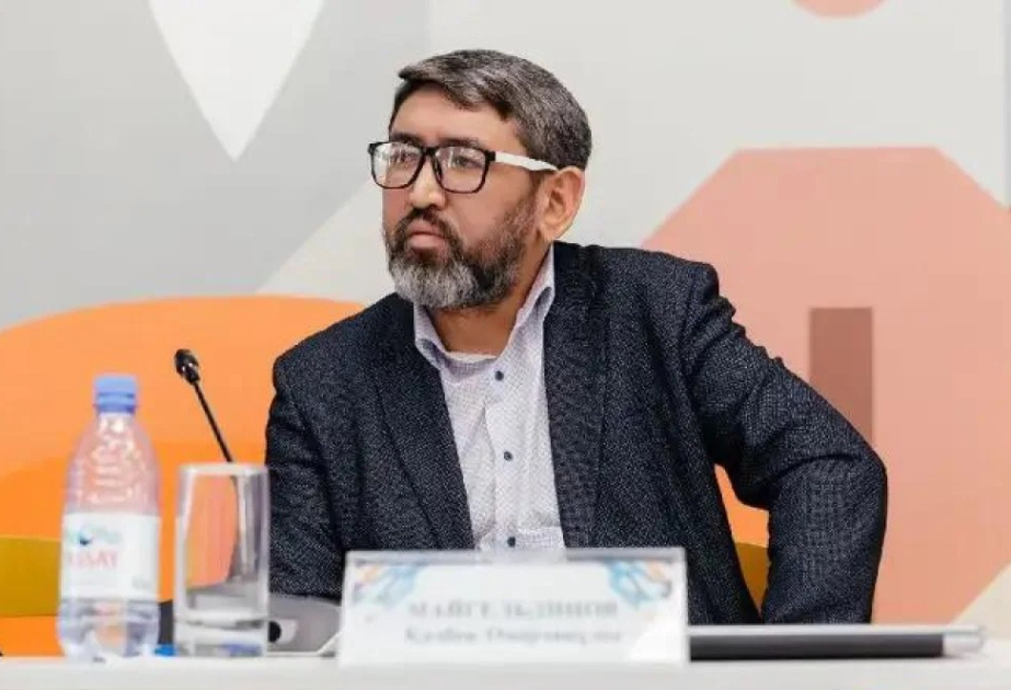 Казахстан занимает важное географическое положение в Центральной Азии, а Азербайджан - на Южном Кавказе