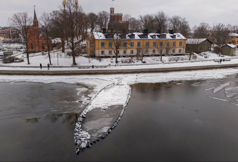 В Стокгольме низкий уровень воды обнажил корабль XVI&ndash;XVII веков