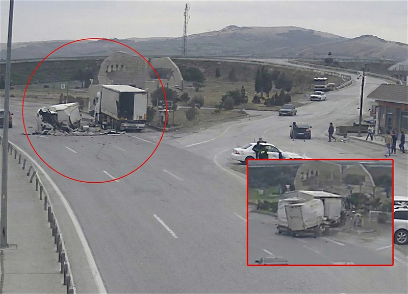 На автомобильной дороге Баку-Газах столкнулись два грузовика