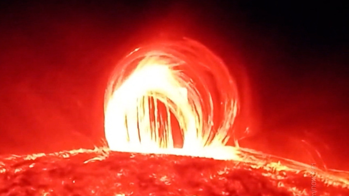 Солнце поставило рекорд века по числу мощных вспышек в одной области