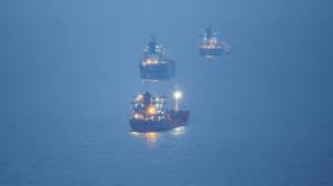 Три нефтяных танкера задержали у берегов Индии