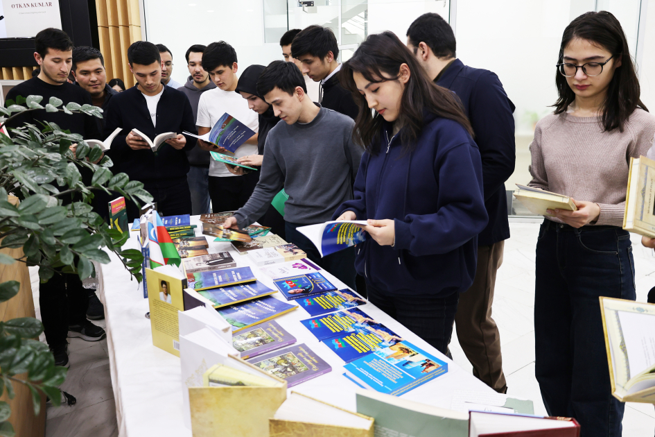 Новые издания об Азербайджане пополняют библиотечные фонды в Узбекистане