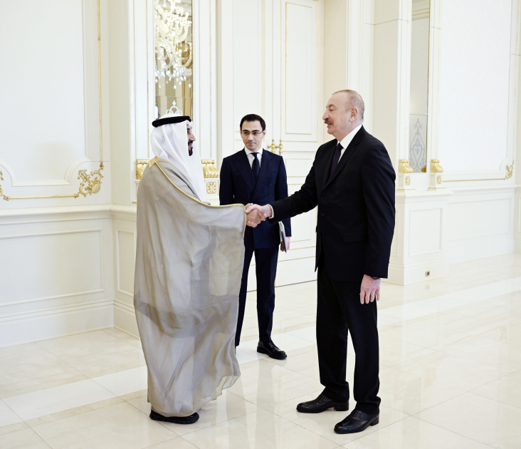 Президент Ильхам Алиев принял делегацию во главе с президентом Арабского парламента