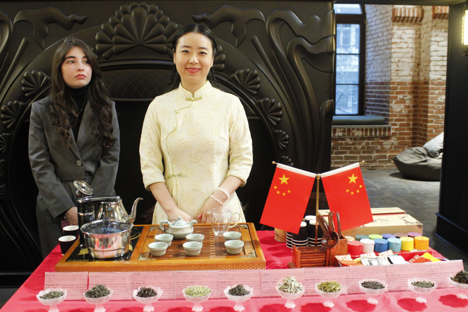 В Бакинском книжном центре состоялся вечер китайской поэзии