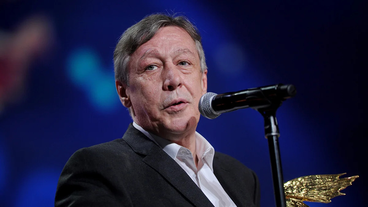 Михаил Ефремов впервые вышел насцену перед публикой после выхода изтюрьмы