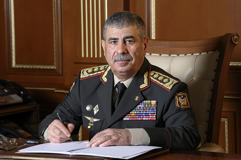 Закир Гасанов призвал уделить особое внимание инновационным технологиям в армии