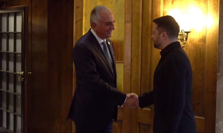 Зеленский встретился в Мюнхене с сыном последнего иранского шаха Резой Пехлеви