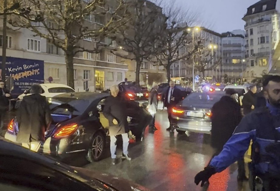 Российская делегация прибыла в Женеву