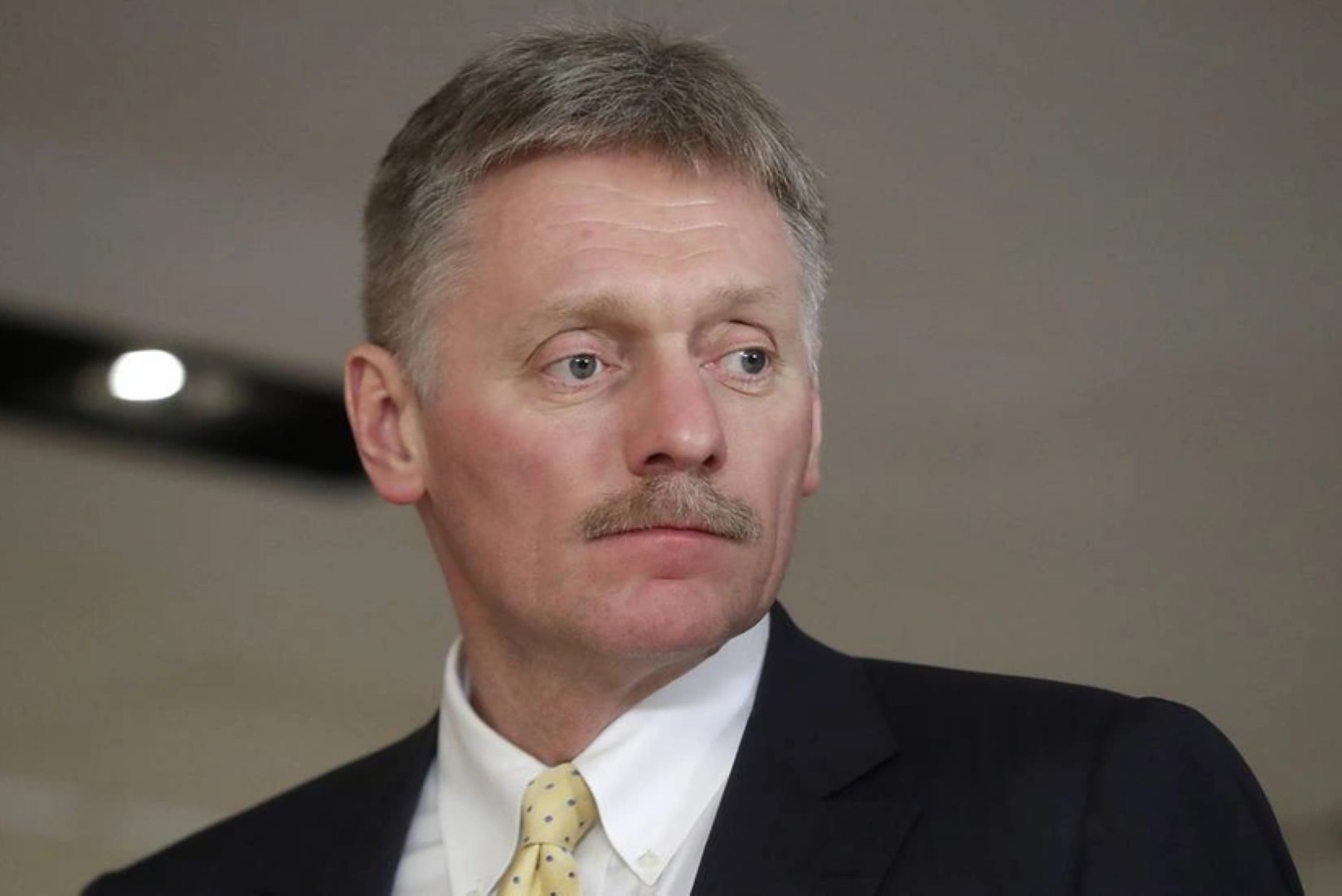 Песков: Не стоит сегодня ожидать новостей о переговорах РФ-США-Украина в Женеве