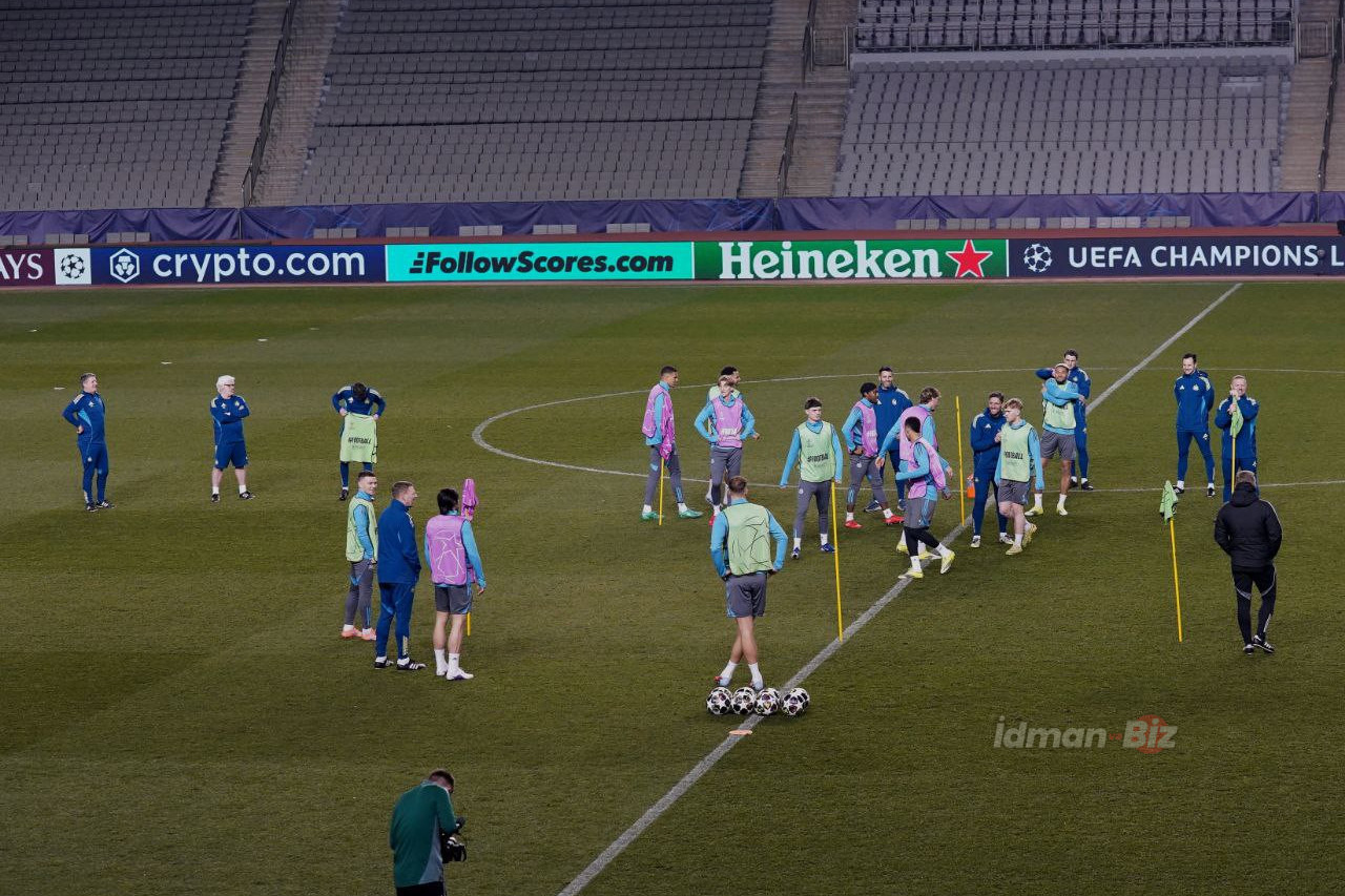 "Ньюкасл" провел заключительную тренировку в Баку перед игрой с "Карабахом"