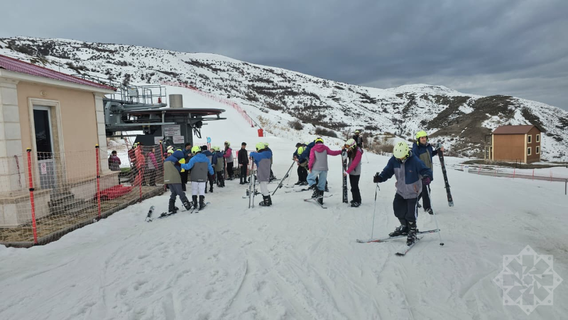 Дети шехидов - в зимнем лагере