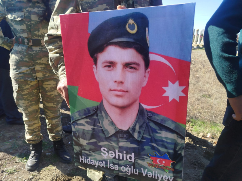 Считавшийся пропавшим без вести шехид Идаят Велиев предан земле в Барде