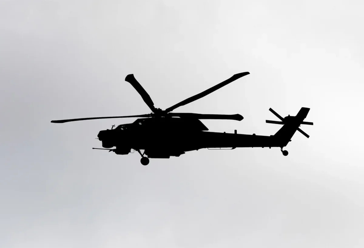 В России вертолет совершил жесткую посадку