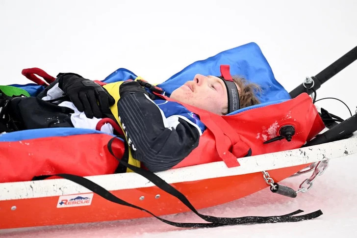 Очередная тяжелая травма на зимней Олимпиаде: новозеландский фристайлист получил перелом ключицы