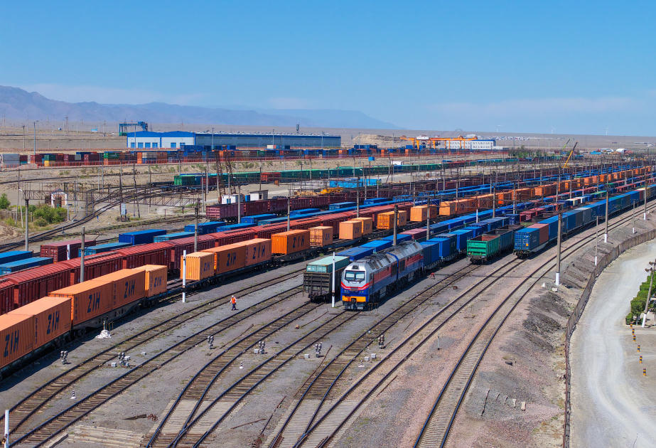 Казахстан модернизирует станцию Достык на границе с Китаем