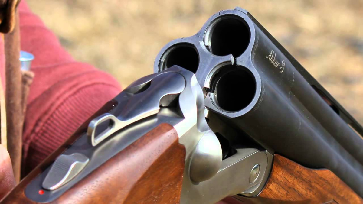 В Лянкяране мужчина застрелил жену, а затем покончил с собой