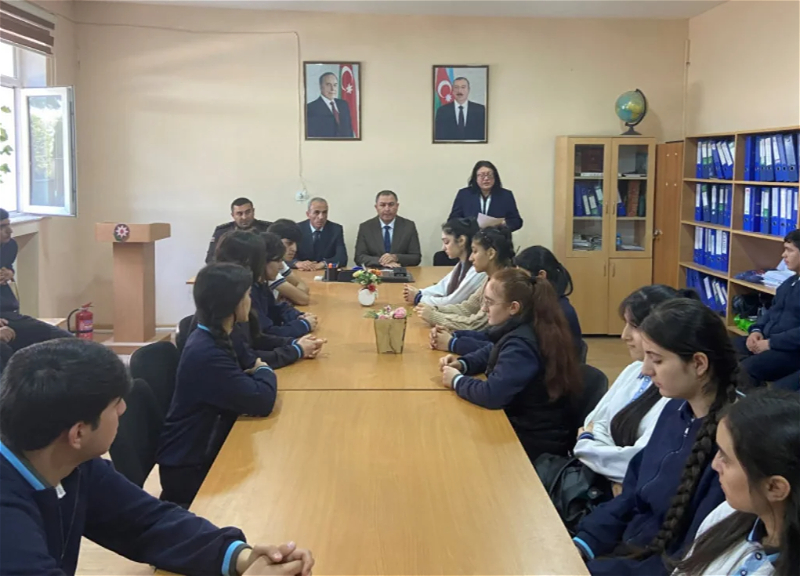 Сотрудники МЧС провели ряд просветительских мероприятий о правилах поведения в чрезвычайных ситуациях