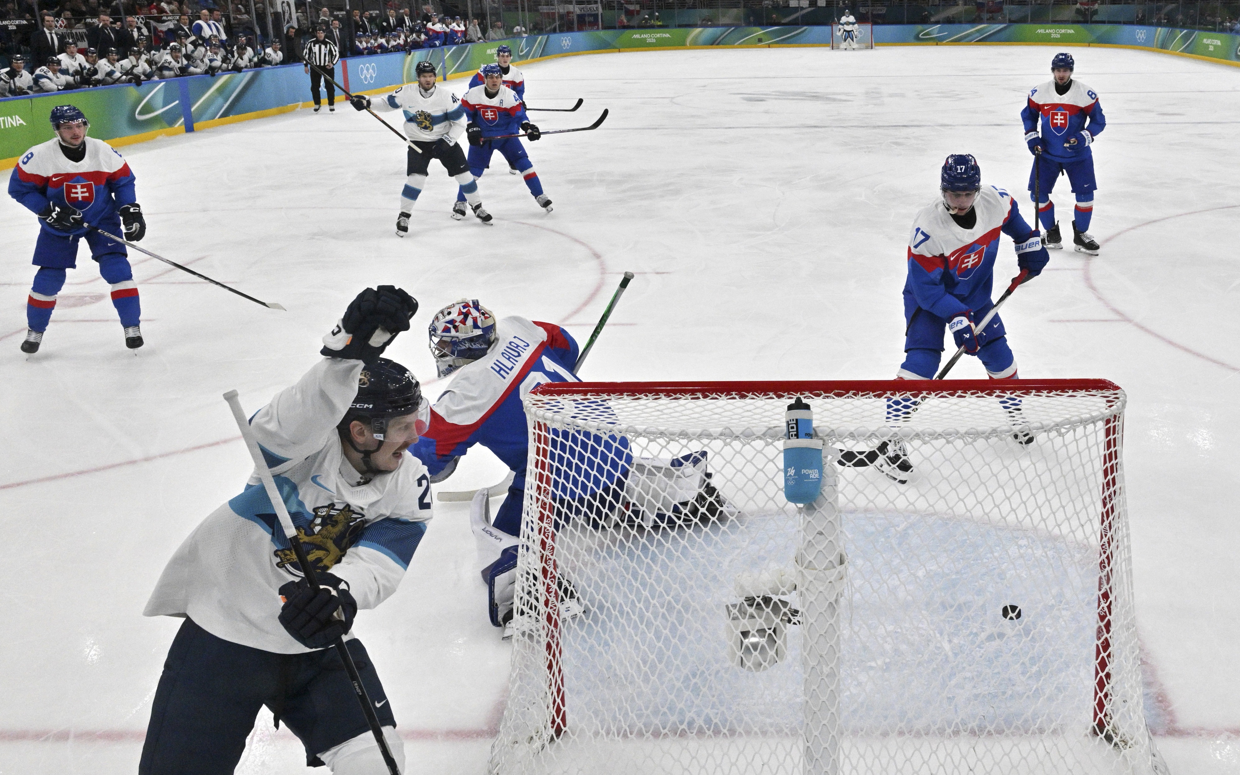 Финские хоккеисты разгромили словаков и завоевали бронзу Олимпиады