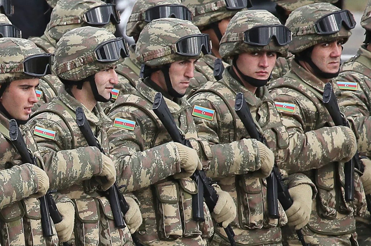 В Азербайджане меняют правила начала военной службы