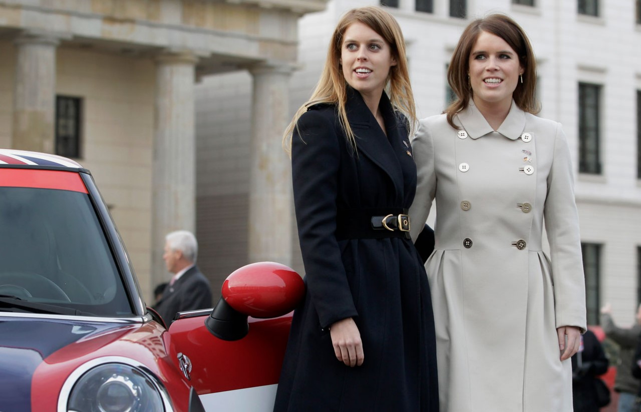 Дочери экс-принца Эндрю разорвали связь с отцом