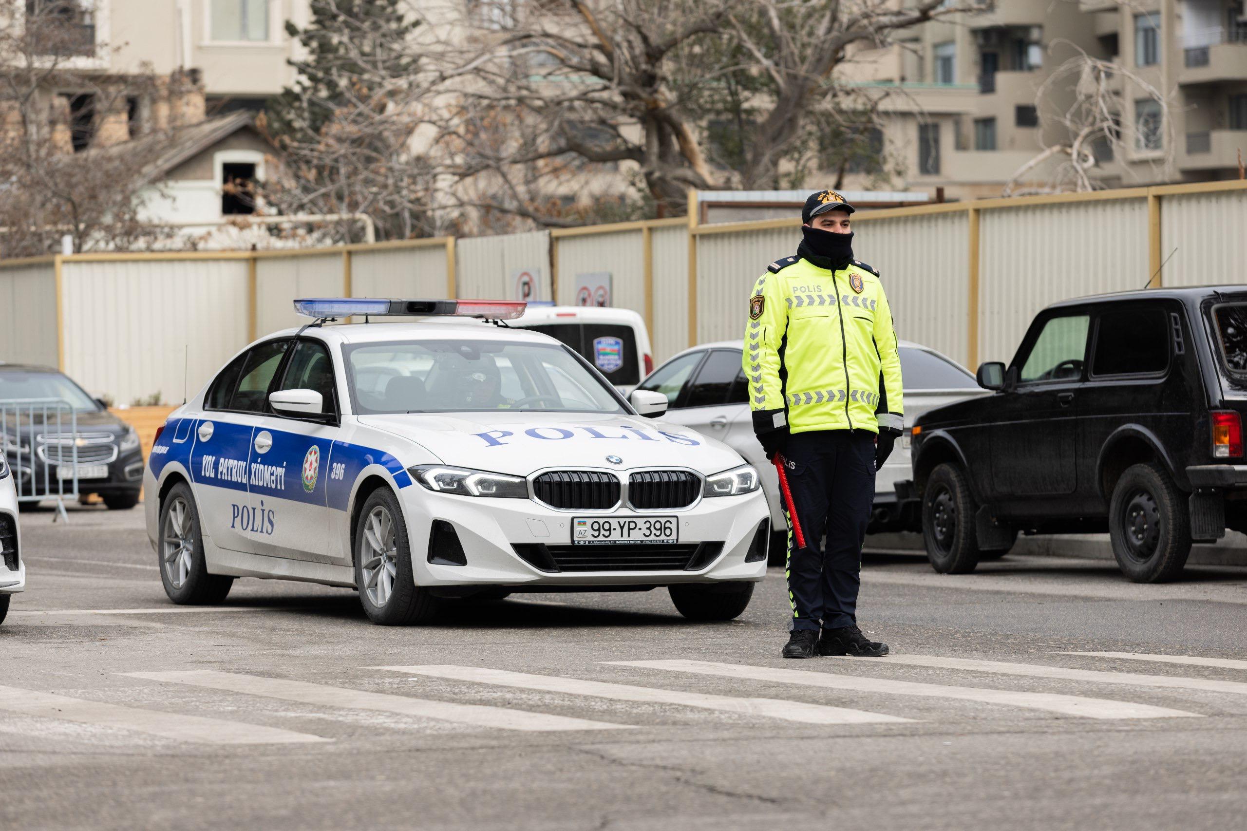 Движение транспорта на некоторых улицах Баку будет ограничено