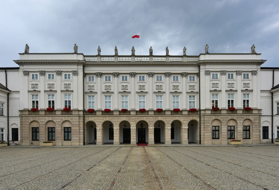 Из офиса Президента Польши украдено более 140 тысяч долларов