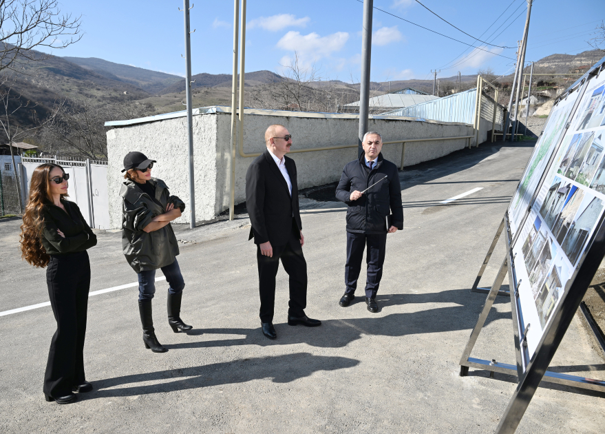 Президент Ильхам Алиев ознакомился с работами, проделанными в селе Ханабад Ходжалинского района