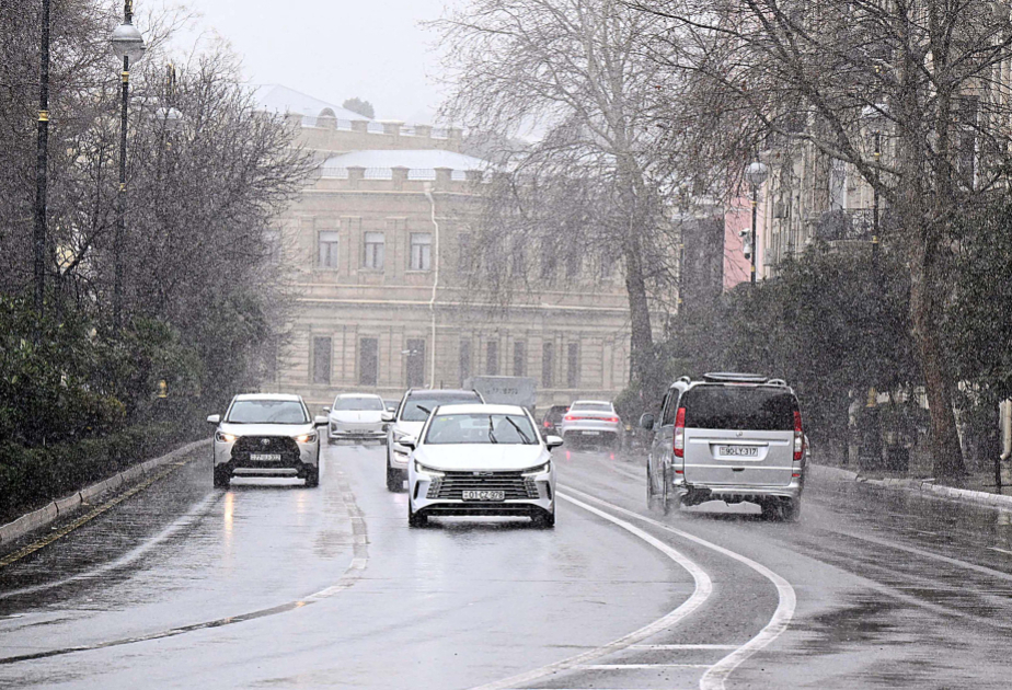 В пятницу местами ожидаются осадки и порывистый ветер