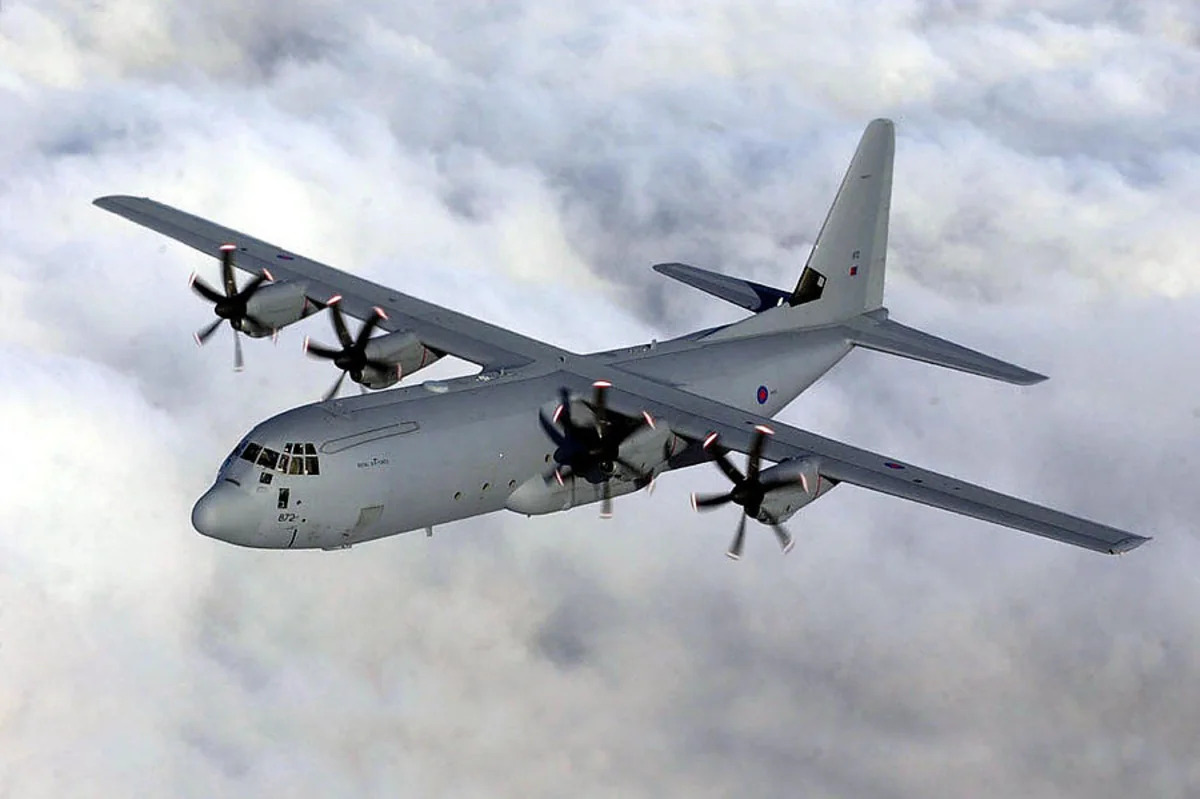 В Боливии потерпел крушение военный самолет, есть погибшие