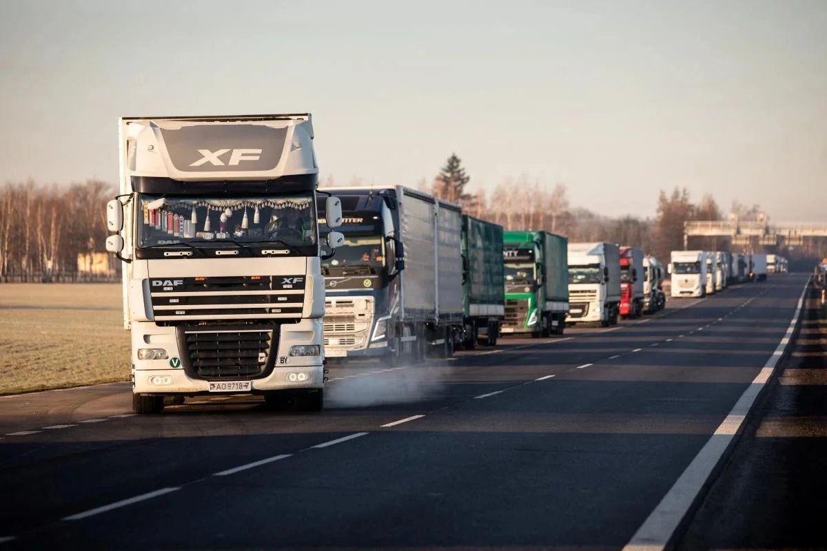 AYNA: Ограничения на грузоперевозки через ирано-азербайджанскую границу не вводились