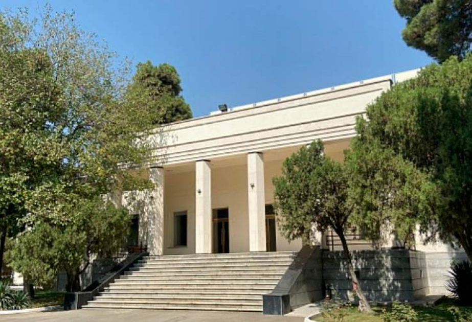 Азербайджан помогает эвакуировать россиян