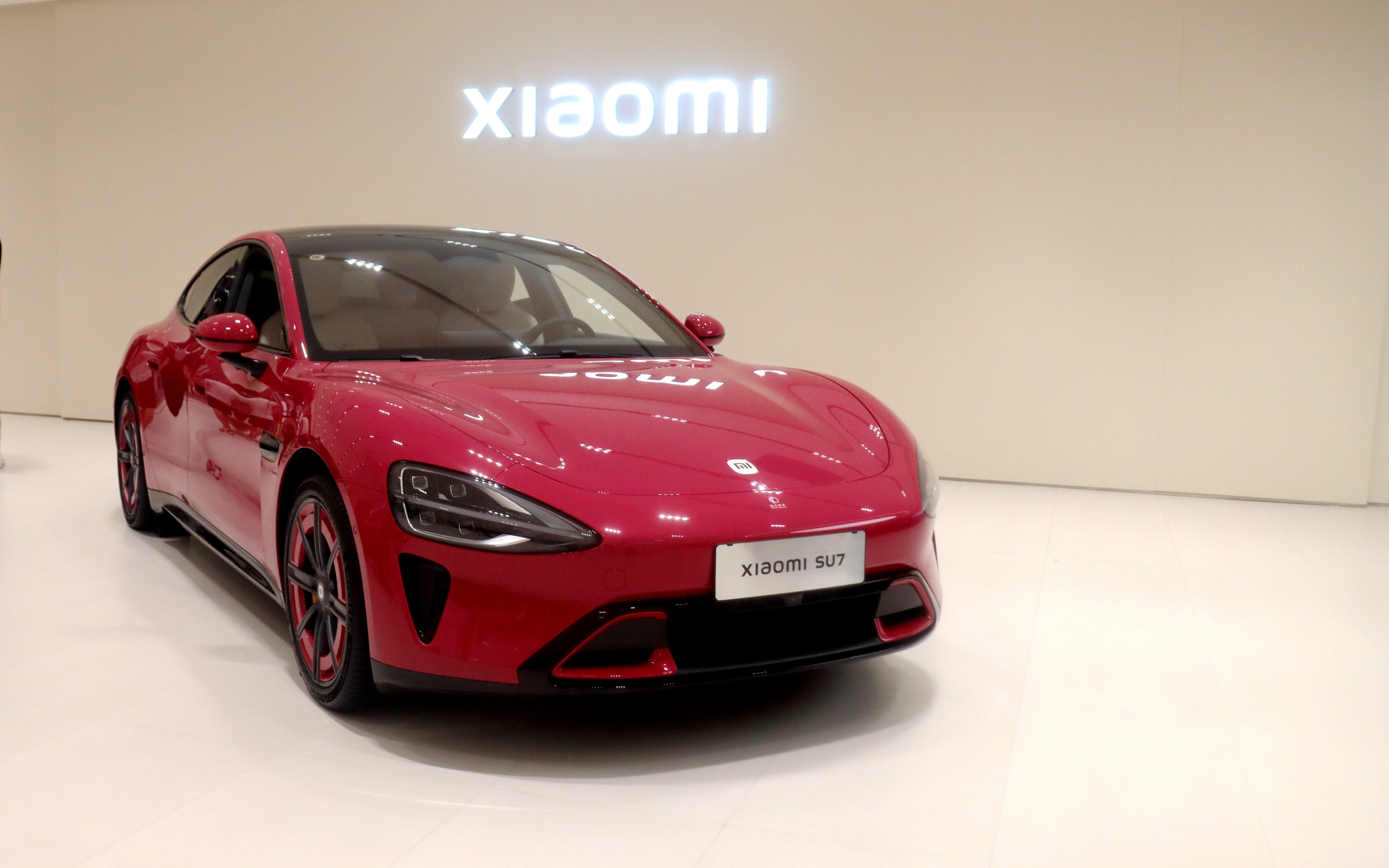 Xiaomi призвали добровольно отозвать 370 тысяч электрокаров