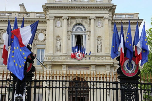 Париж благодарит Баку