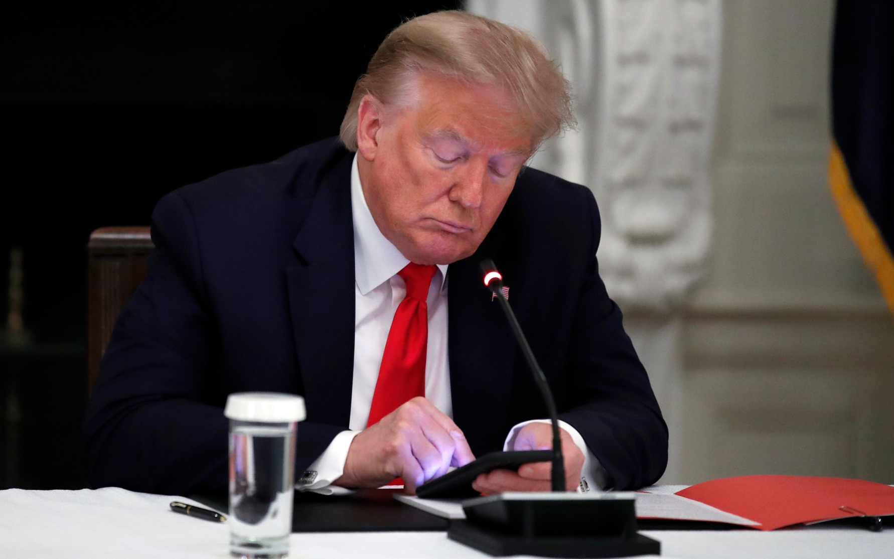 Трамп созвонился с Нетаньяху и лидерами Бахрейна и ОАЭ