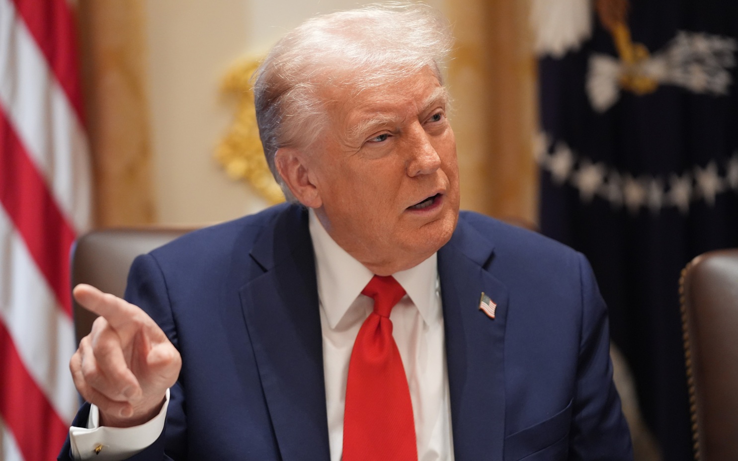 "Еще даже не начали": Трамп анонсировал большую волну атак на Иран