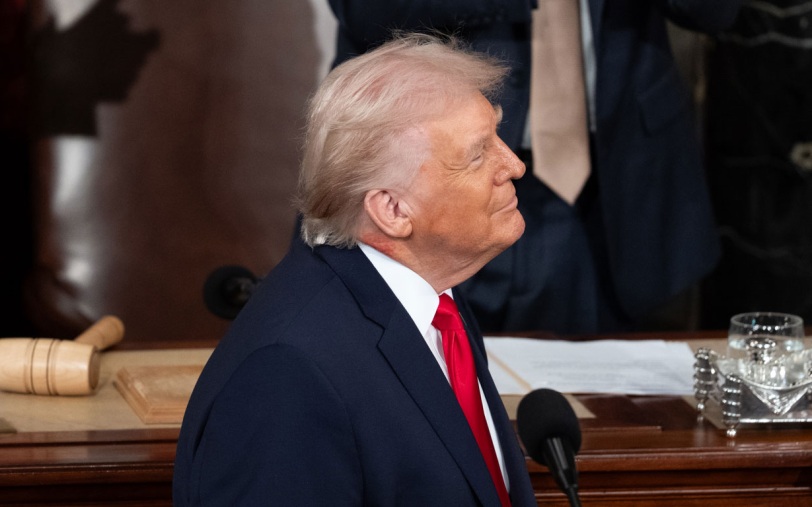 Врач Трампа объяснил раздражение на его шее реакцией на крем