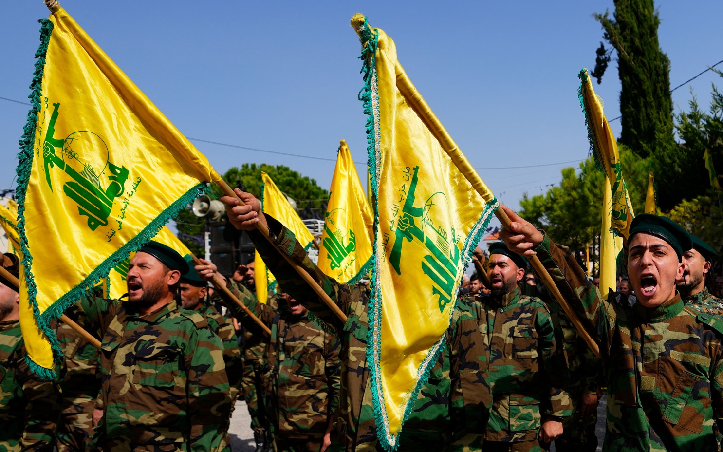 В Ливане раскритиковали решение о запрете деятельности "Хезболлы"