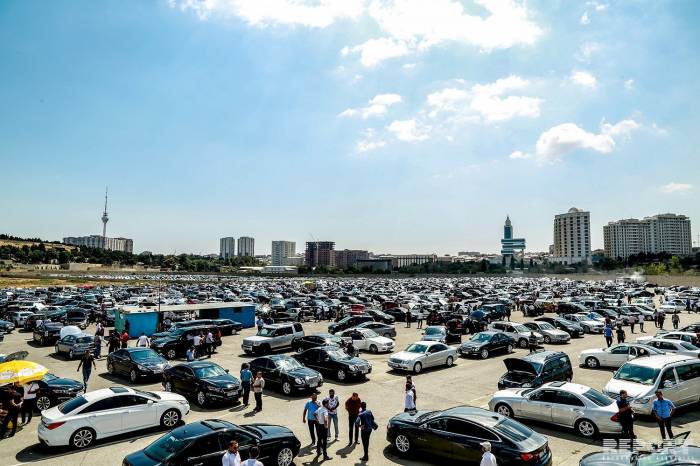 Продавцов много - покупателей мало