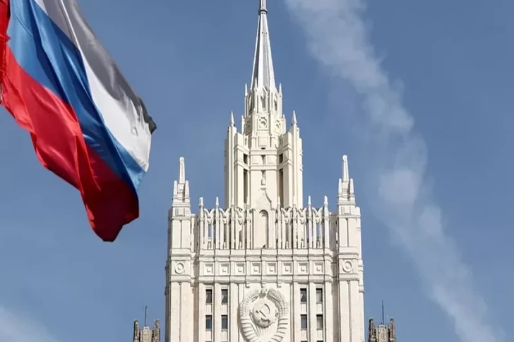 МИД РФ призвал россиян покинуть Иран и воздержаться от поездок