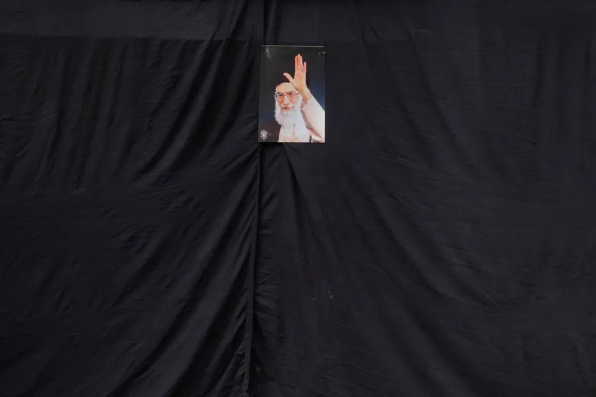 Прощание с Хаменеи не состоится